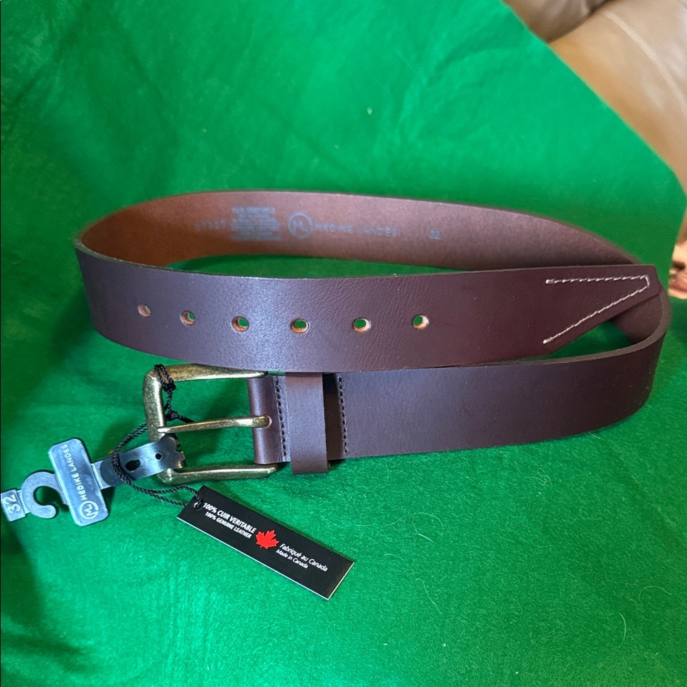 NWT Medike Lands size 32 Canadian made thick Brown Leather Belt